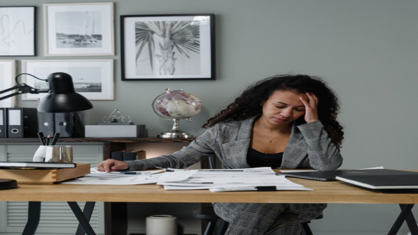 【20代向け】介護職のリアル｜「きつい」はもう古い！やりがいとキャリアを手に入れる方法